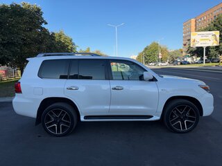 2010 Lexus LX 570 III, белый, 2590000 рублей, вид 4