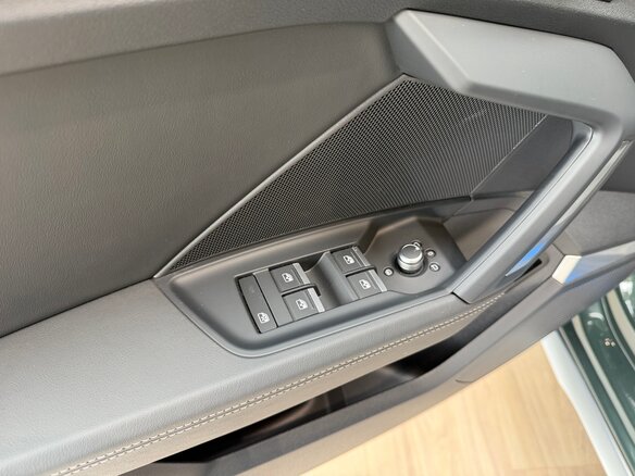 2026 Audi A3 A3L 35 TFSI IV (8Y) Рестайлинг, зелёный - вид 14