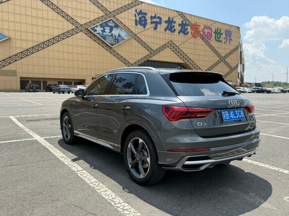2022 Audi Q3 35 TFSI II (F3), серый, 2100000 рублей - вид 3