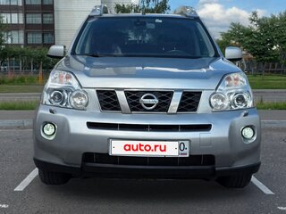 2010 Nissan X-Trail II Рестайлинг, серебристый, 960000 рублей, вид 1