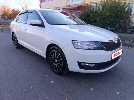 2018 Skoda Rapid I Рестайлинг, белый, 990000 рублей, вид 3