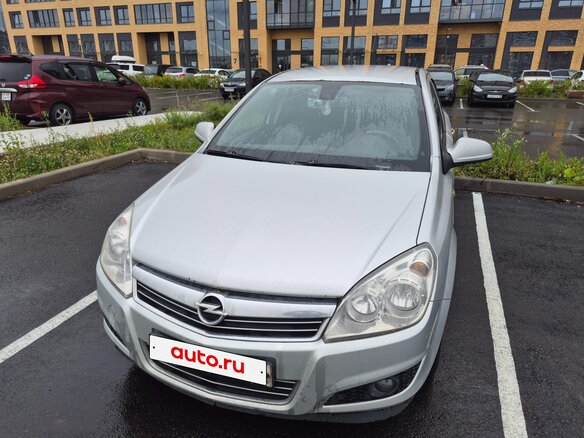 2010 Opel Astra H Рестайлинг, серебристый, 250000 рублей - вид 1