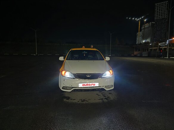 2015 Daewoo Gentra II, жёлтый - вид 1