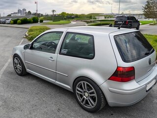 2002 Volkswagen Golf IV, серебристый, 840000 рублей, вид 2