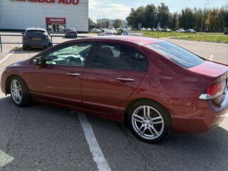 2011 Honda Civic VIII Рестайлинг, красный, 800000 рублей, вид 4