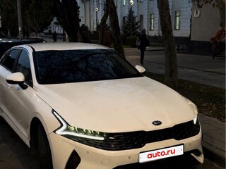 2020 Kia K5 III, белый, 1950000 рублей, вид 1