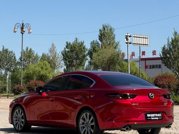 2025 Mazda 3 Axela IV (BP), красный, 1867000 рублей - вид 5