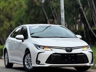 2023 Toyota Corolla XII (E210), белый, 1640000 рублей, вид 1