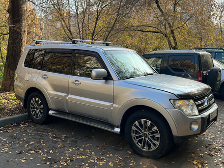 2007 Mitsubishi Pajero IV, серый, 1425000 рублей, вид 5