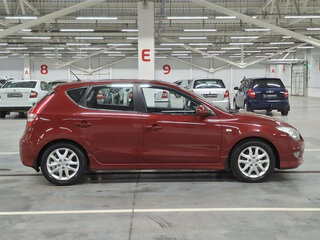 2010 Hyundai i30 I Рестайлинг, красный, 920000 рублей, вид 4