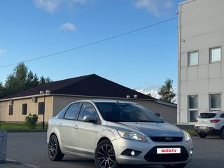 2011 Ford Focus II Рестайлинг, серебристый, 550000 рублей, вид 2