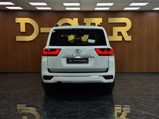 2026 Toyota Land Cruiser 300 Series, белый, 16081660 рублей, вид 5