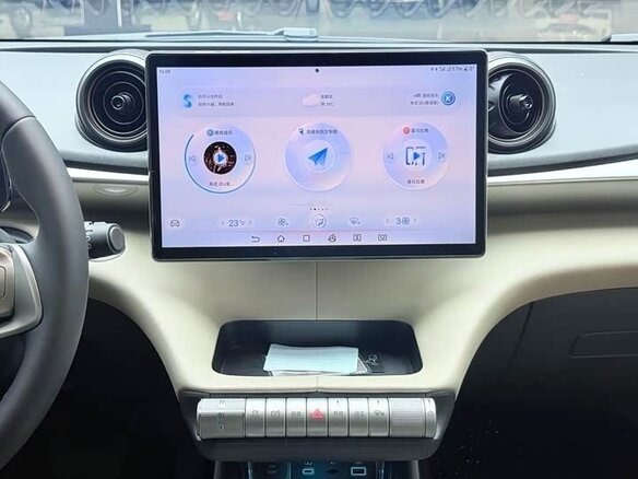 2026 BYD Dolphin 44.9 kWh I, белый, 1680000 рублей - вид 4
