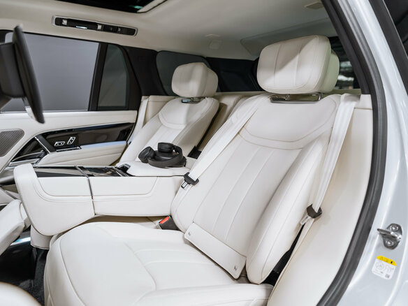 2026 Land Rover Range Rover P530 MHEV V, серый, 27200000 рублей - вид 17