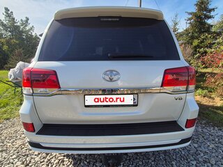 2020 Toyota Land Cruiser 200 Series Рестайлинг 2, белый, 8200000 рублей, вид 3