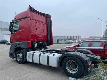 2020 Mercedes-Benz Actros, красный, 4850000 рублей, вид 4