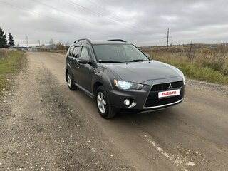 2011 Mitsubishi Outlander II Рестайлинг, серый, 910000 рублей, вид 3