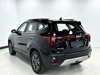 2023 Kia Seltos I Рестайлинг, чёрный, 1600000 рублей, вид 4