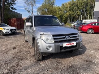 2007 Mitsubishi Pajero IV, серебристый, 1199000 рублей, вид 1