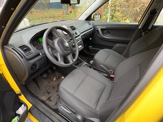 2012 Skoda Fabia II Рестайлинг, жёлтый, 355000 рублей, вид 5