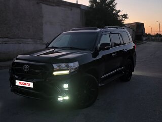 2015 Toyota Land Cruiser 200 Series Рестайлинг 2, чёрный, 5300000 рублей, вид 3
