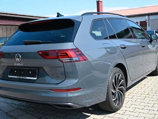 2023 Volkswagen Golf VIII, серый, 3457000 рублей, вид 4
