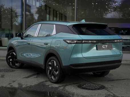 Omoda C7