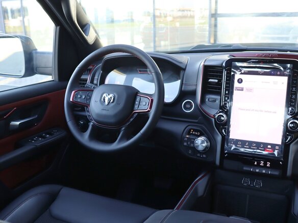 2026 Ram 1500 Crew Cab V Рестайлинг, зелёный - вид 24