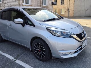 2018 Nissan Note II Рестайлинг, серебристый, 999999 рублей, вид 3