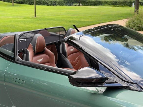2021 Aston Martin DBS Volante III, зелёный, 25500000 рублей - вид 15