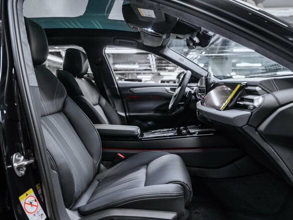 2026 Audi A6 L VI (C9), чёрный, 7250000 рублей - вид 16