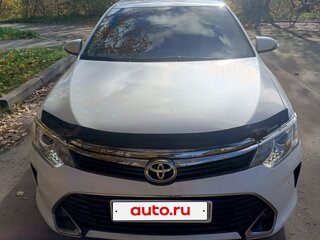 2015 Toyota Camry VII (XV50) Рестайлинг, белый, 2249000 рублей, вид 1