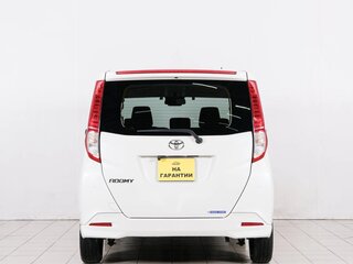 2022 Toyota Roomy I Рестайлинг, белый, 929000 рублей, вид 5