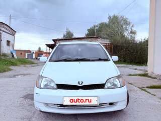 2002 Toyota Platz, белый, 209000 рублей, вид 2
