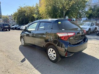2018 Toyota Vitz III (XP130) Рестайлинг, чёрный, 1079000 рублей, вид 1