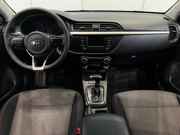 2017 Kia Rio IV, серебристый, 1299000 рублей - вид 11