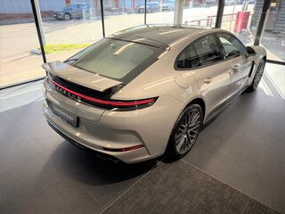 2026 Porsche Panamera 4 III, серый, 24990000 рублей, вид 3