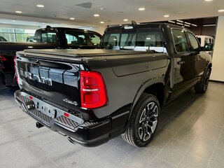 2026 Ram 1500 Crew Cab eTorque V Рестайлинг, чёрный, 11790000 рублей, вид 3