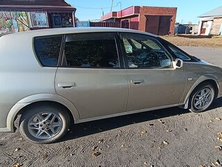 2002 Toyota Opa I Рестайлинг, серебристый, 500000 рублей, вид 4