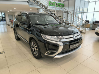 2016 Mitsubishi Outlander III Рестайлинг 2, чёрный, 1799000 рублей, вид 3