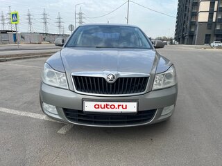 2010 Skoda Octavia DSG7 II (A5) Рестайлинг, серый, 700000 рублей, вид 1