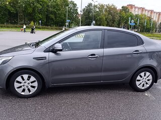2014 Kia Rio 6-speed III, серый, 985000 рублей, вид 5