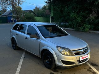 2012 Opel Astra H Рестайлинг, серебристый, 310000 рублей, вид 3