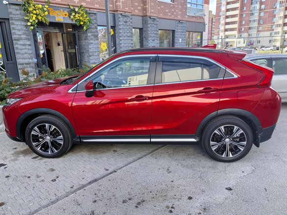 2018 Mitsubishi Eclipse Cross I, красный, 1900000 рублей - вид 4