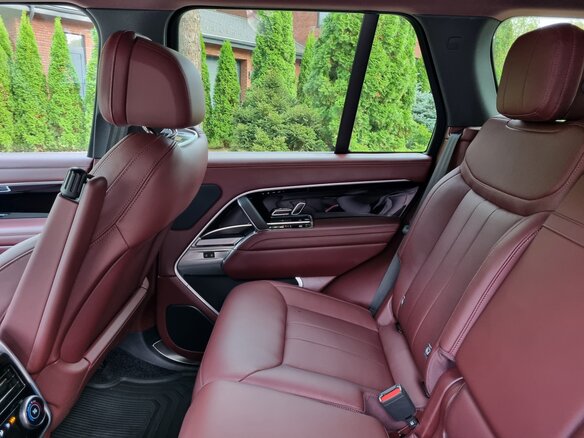 2024 Land Rover Range Rover P400 MHEV V, серебристый, 17200000 рублей - вид 35