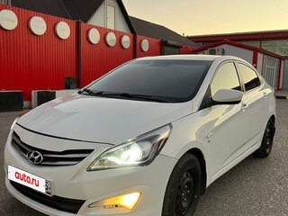 2016 Hyundai Solaris I Рестайлинг, белый, 700000 рублей, вид 3
