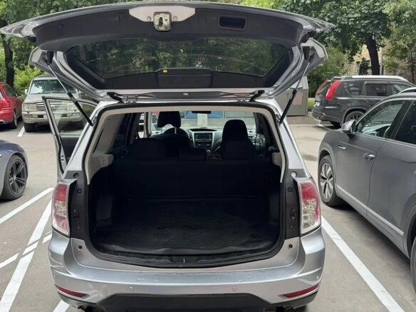 2011 Subaru Forester III Рестайлинг, серебристый, 1050000 рублей - вид 11