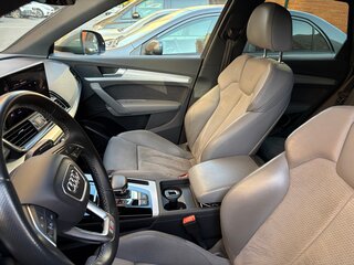 2021 Audi Q5 45 TFSI II (FY) Рестайлинг, серый, 4800000 рублей, вид 5