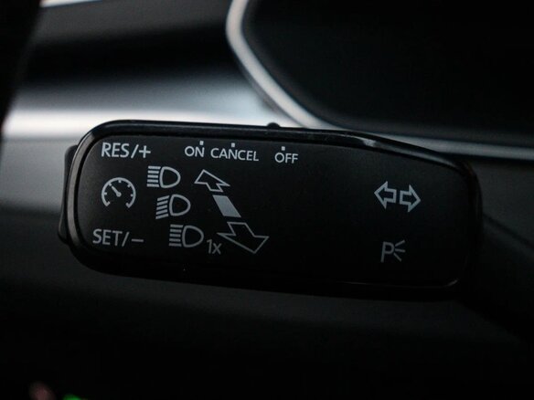 2023 Skoda Superb III Рестайлинг, серебристый, 2390000 рублей - вид 17