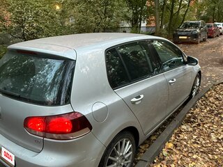 2011 Volkswagen Golf VI, серебристый, 850000 рублей, вид 2